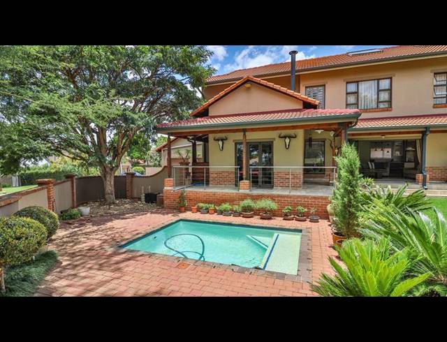 4 BEDROOM HOUSE FOR SALE IN MIDLANDS ESTATE